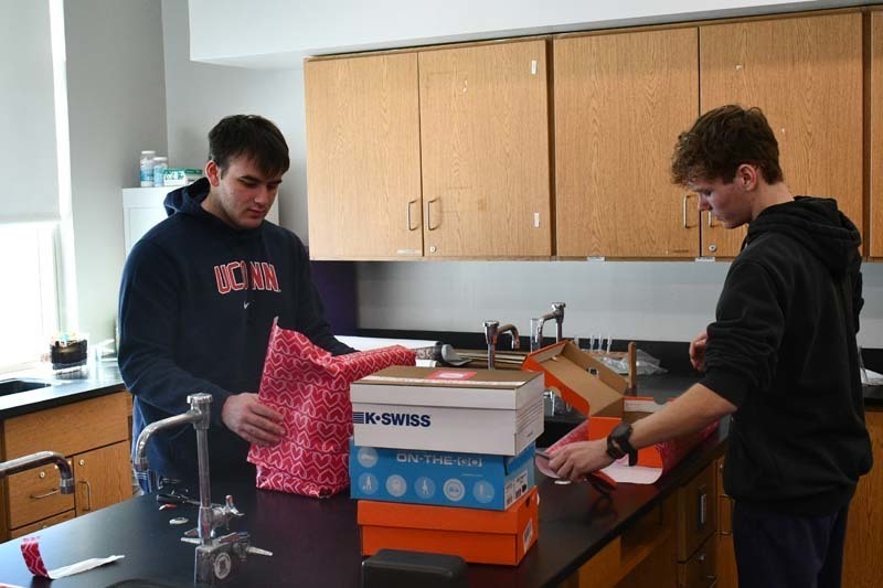 Bayport-Blue Point High School’s National Honor Society spread Valentine’s Day cheer by sponsoring book boxes 