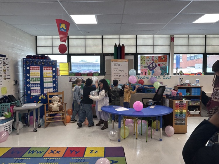 100th day balloon fun