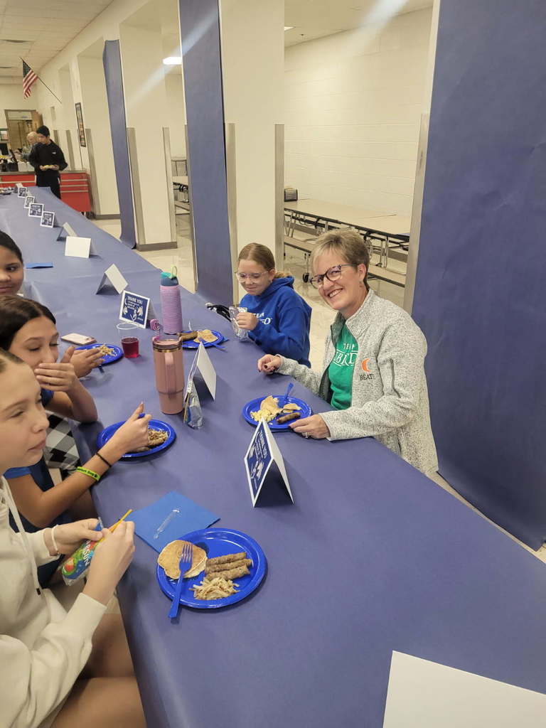 House Day!!  The House of Rêveur spirit was STRONG this morning at our House Breakfast! 🥞🥓 Seeing all of our students and staff in blue, laughing and enjoying breakfast together, is what our house is all about. #bmshousesoforange