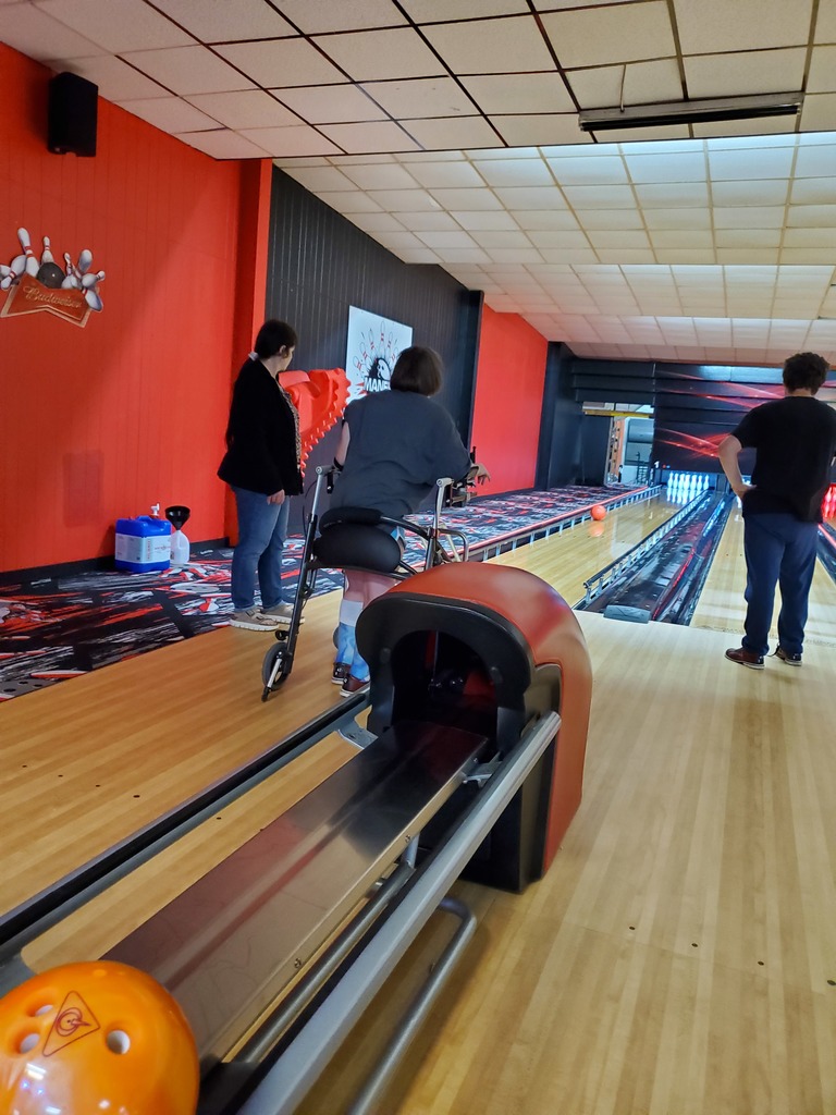 Bowling at Mane's Lanes