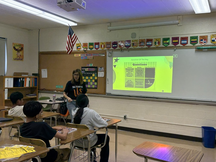 Mrs. Ausin Dodge helping kids get acclimated to middle school.