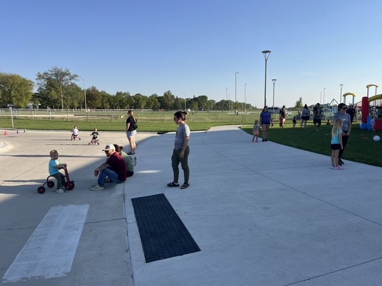 families enjoying