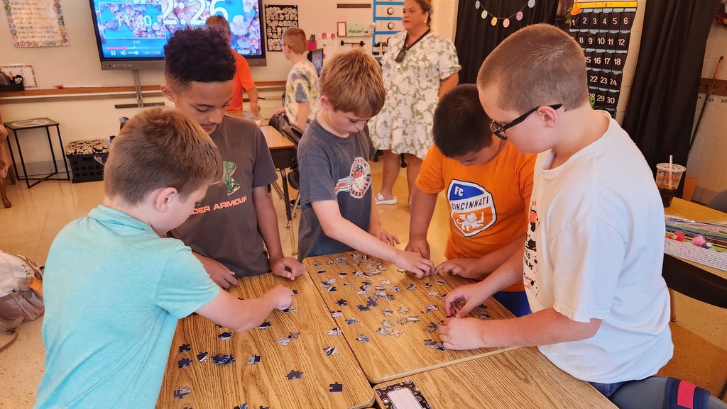 Valley 5th Grade working as teams