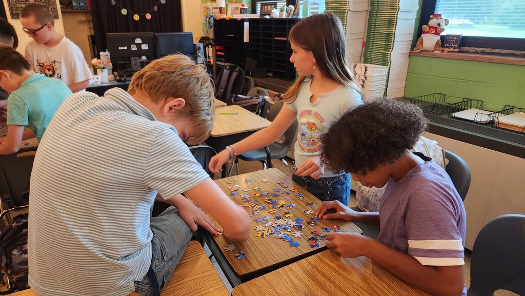 Valley 5th Grade working as teams