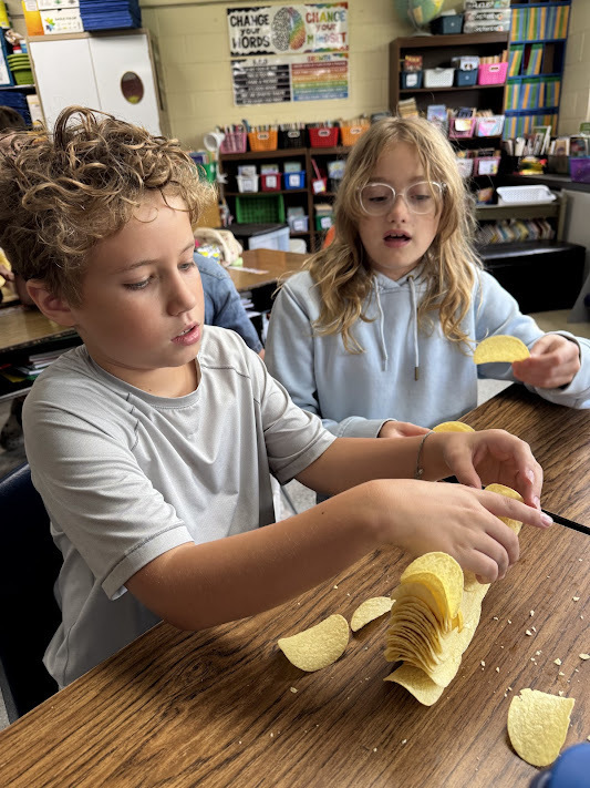 Shaw 5th Graders recreate pringles challenge