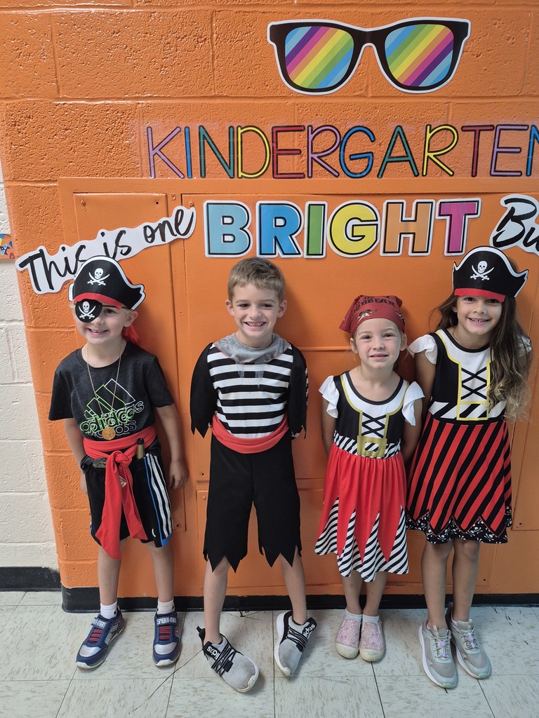 Main elementary kindergarteners dress like pirates for talk like a pirate day