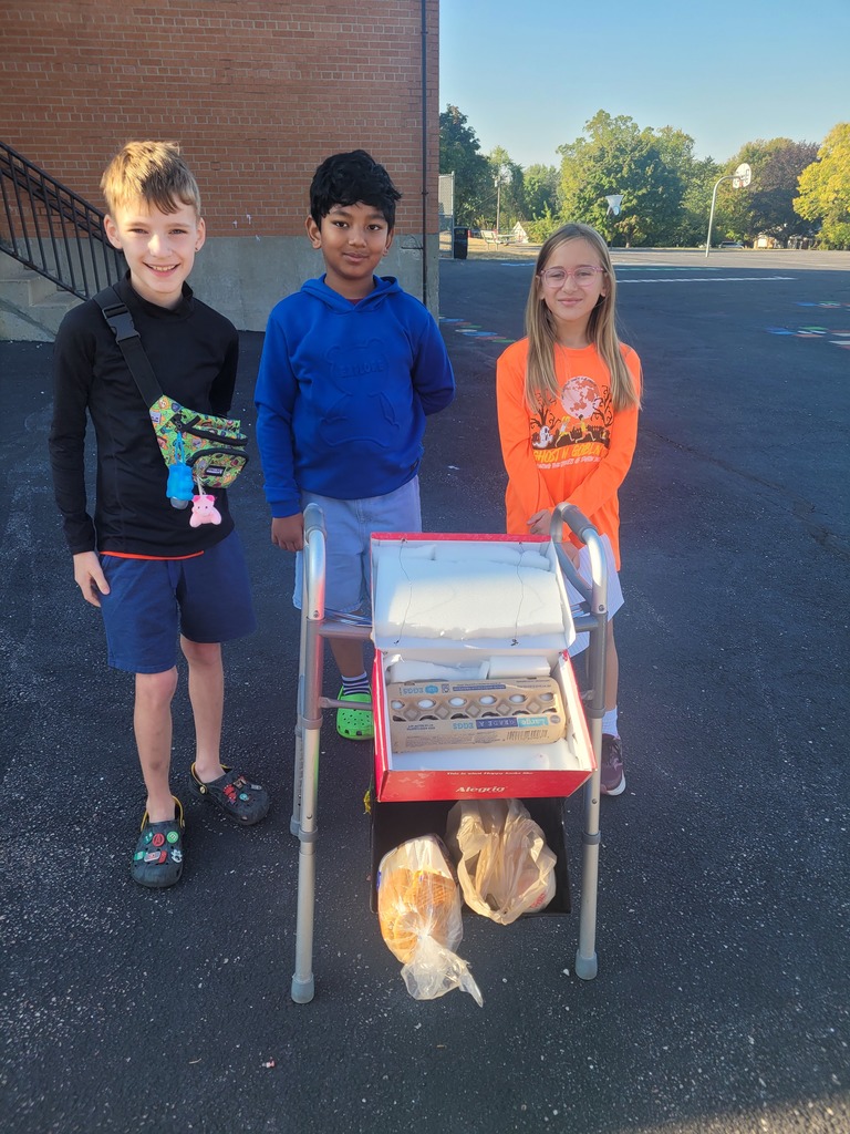 Egg project for 4th graders at Parkwood Elementary