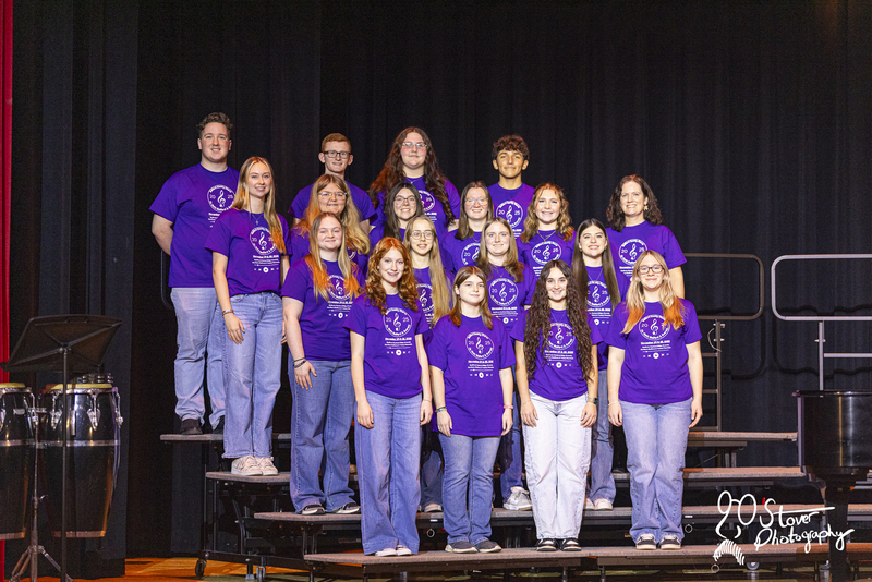 Senior Chorus members