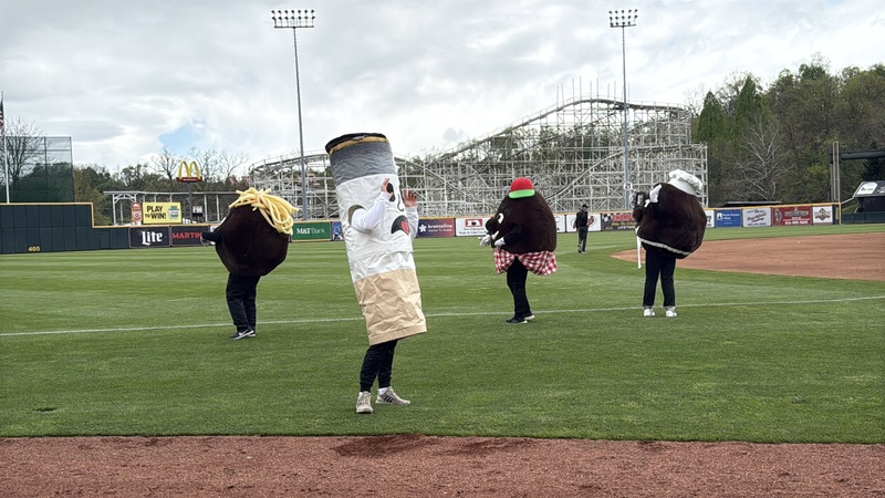 Ciggy Butt running on the feild