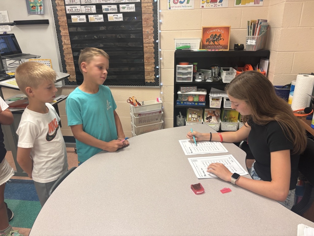 Cascade High School Girls Basketball Gives Back