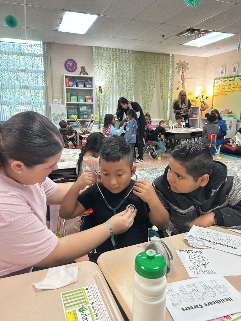 SCHS HOSA Gives Lesson at Eakin Elementary