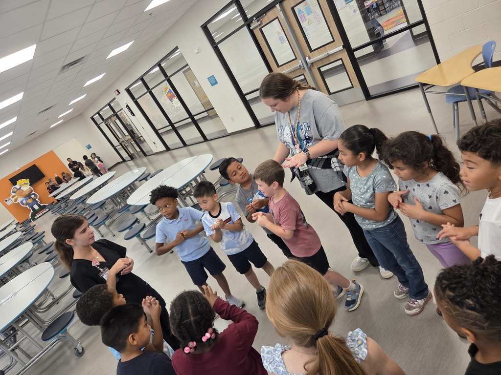 Seniors Clinical Internship STEAM Project Human Body @ Cartwright Elementary School