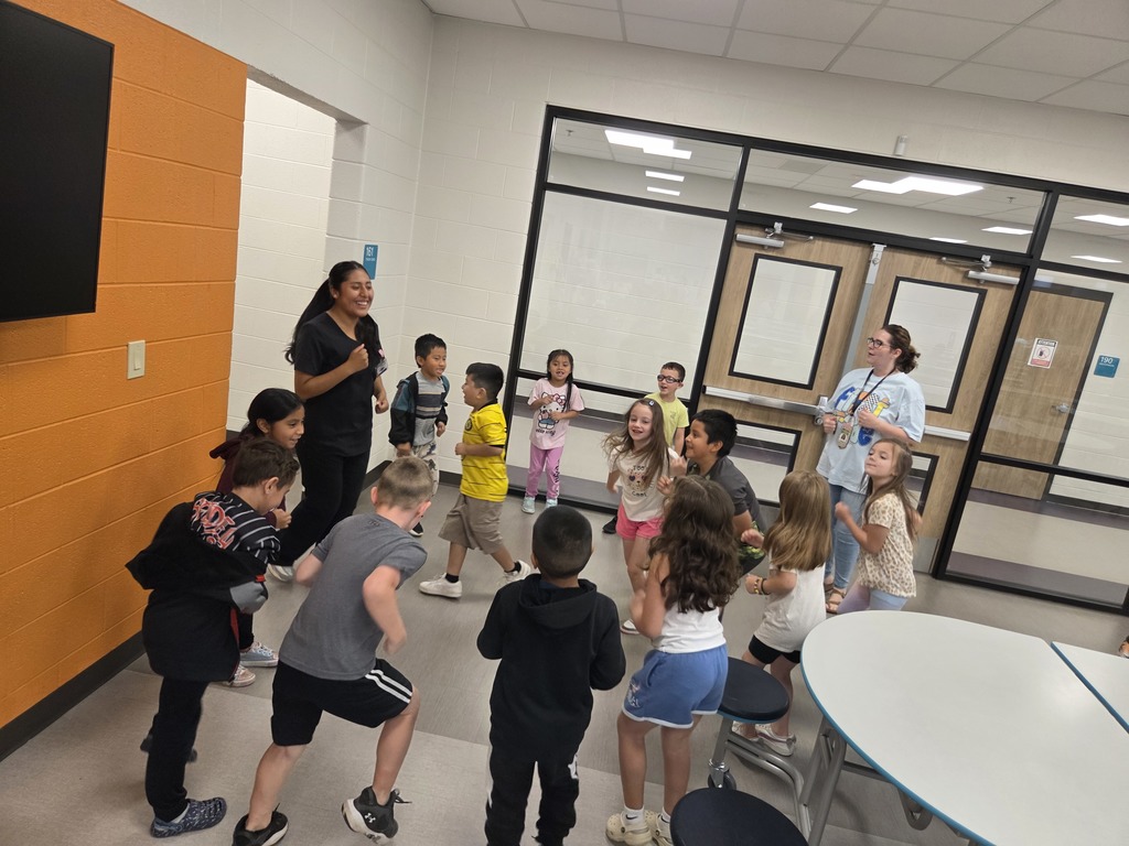 Seniors Clinical Internship STEAM Project Human Body @ Cartwright Elementary School