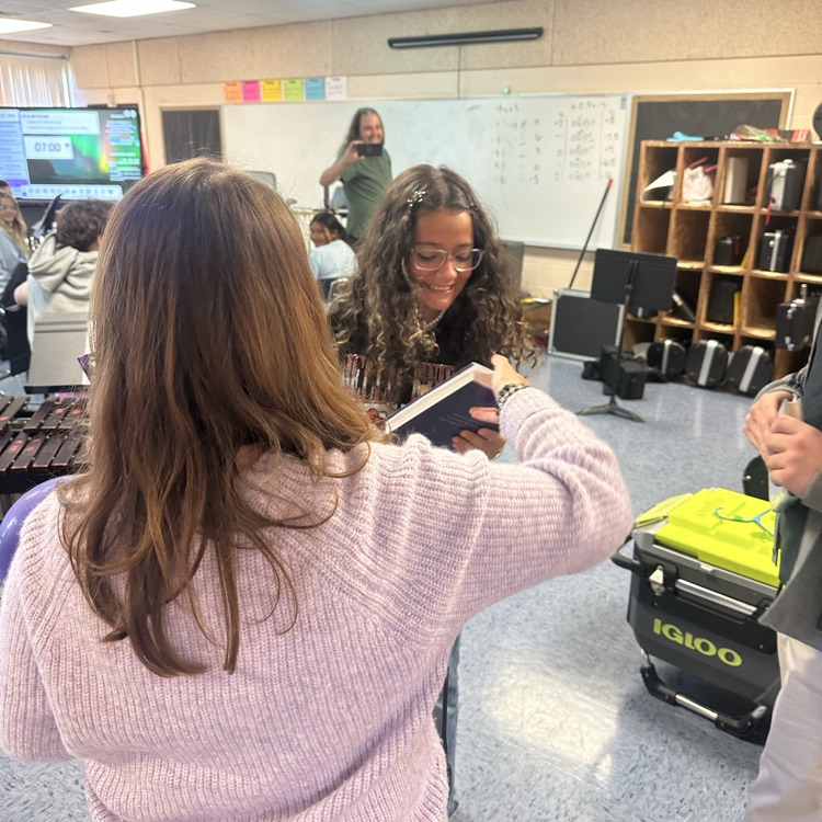 student  gets surprised and wins reading sweepstakes