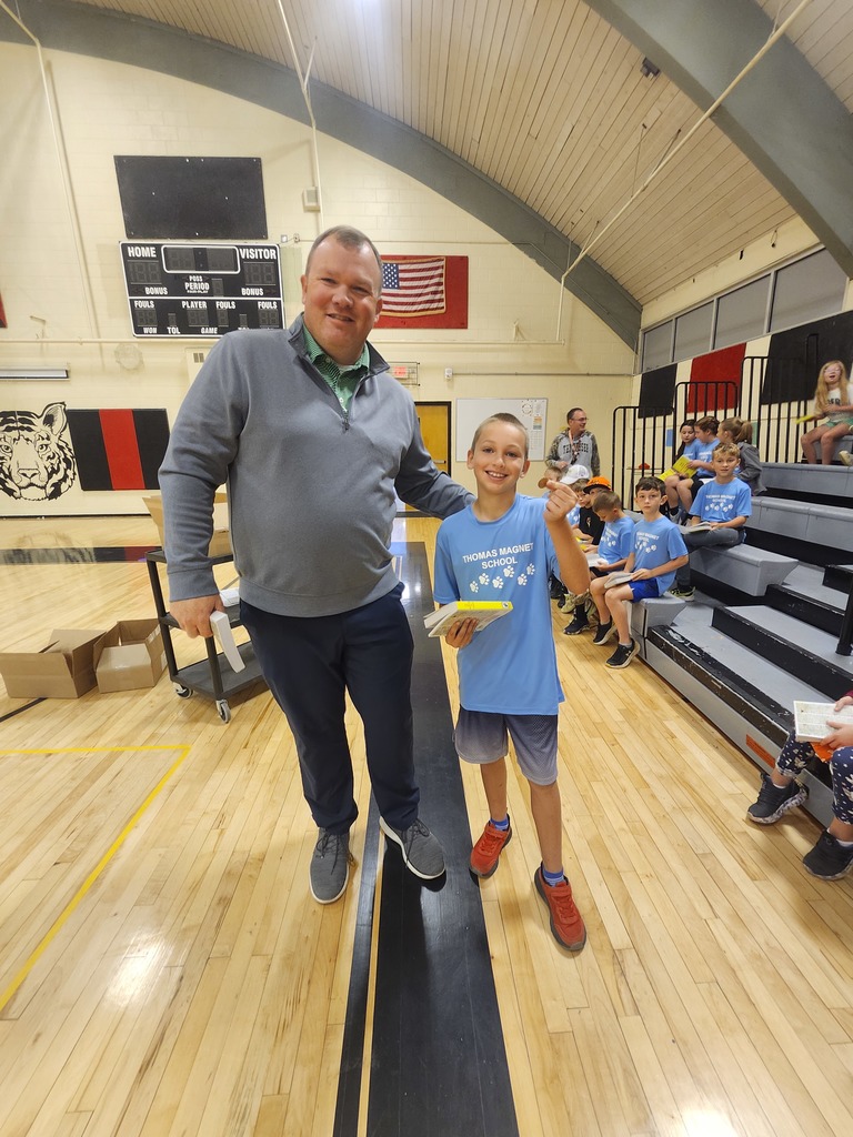 Rotary Club provides dictionaries to 3rd graders