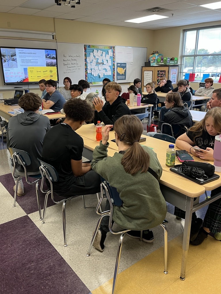 Jon Huddleston from MTSU Visits Community HS JAG Class