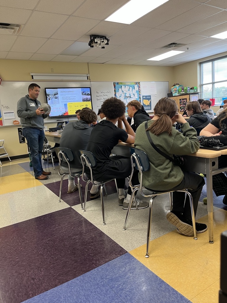 Jon Huddleston from MTSU Visits Community HS JAG Class