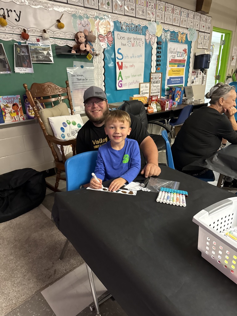 Let's GLOW Read Family Literacy Night at Eakin Elementary