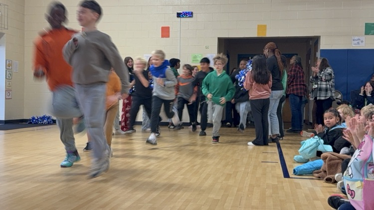 boys basketball and cheerleaders