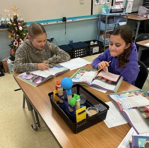 Thomas Magnet School Students Review Chemical Reactions