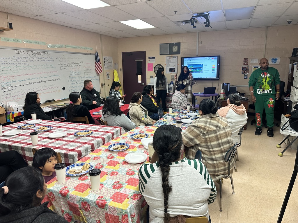 Community Elementary School ESL Teachers Host ESL Parent Meeting