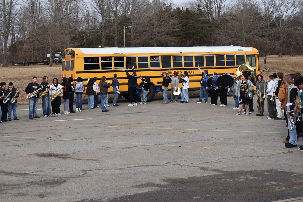 HMS Girls Basketball to Regionals with HMS & SCHS Bands Send Off