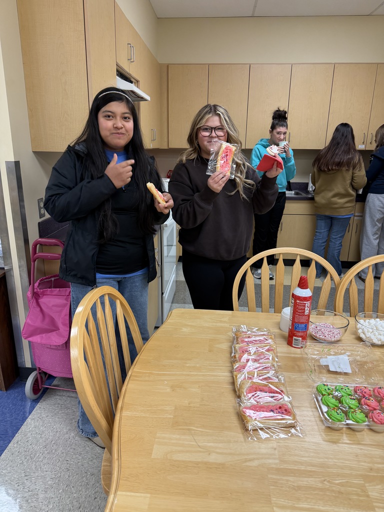 Community High School FCCLA Students Celebrate FCCLA Week Along with Valentine's Day