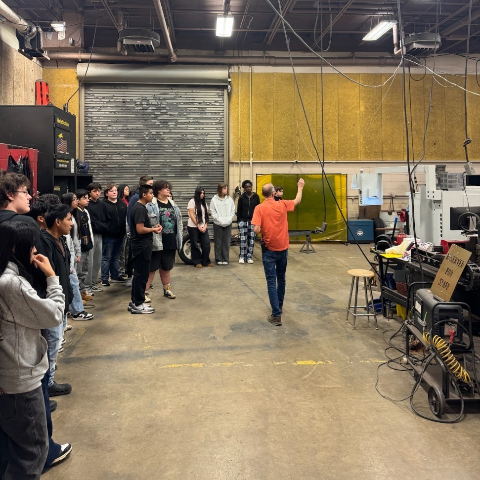 HMS Students on a recent trip with GearUp to the SCHS Annex