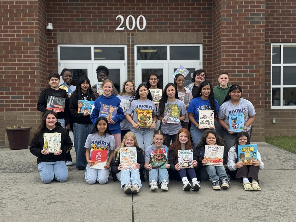 HMS Student Council members reading to students at Learning Way Elementary.