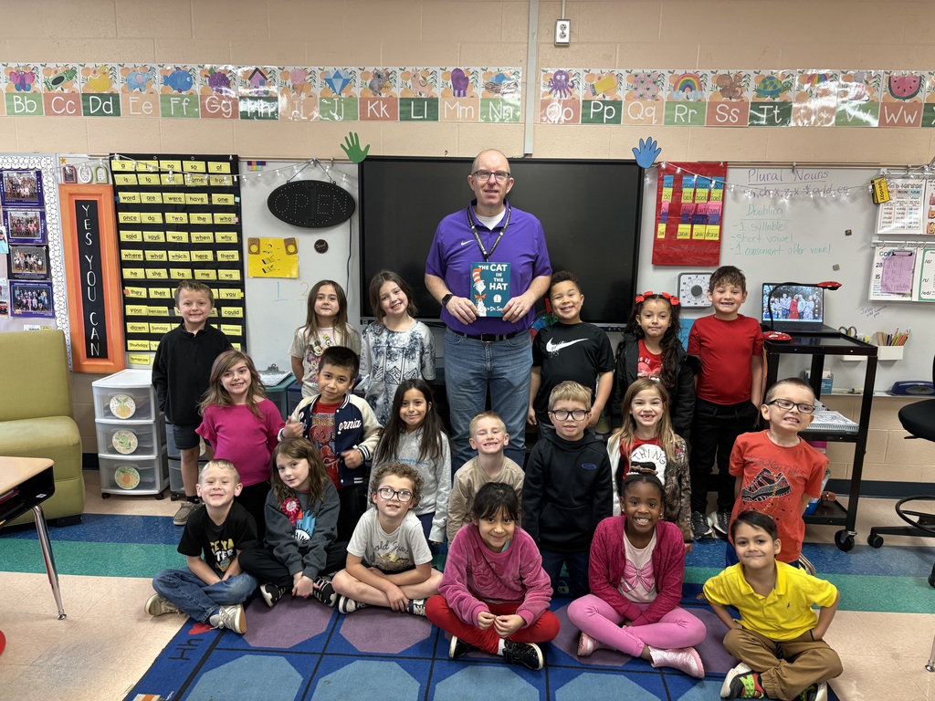 Volunteer with 1st grade class