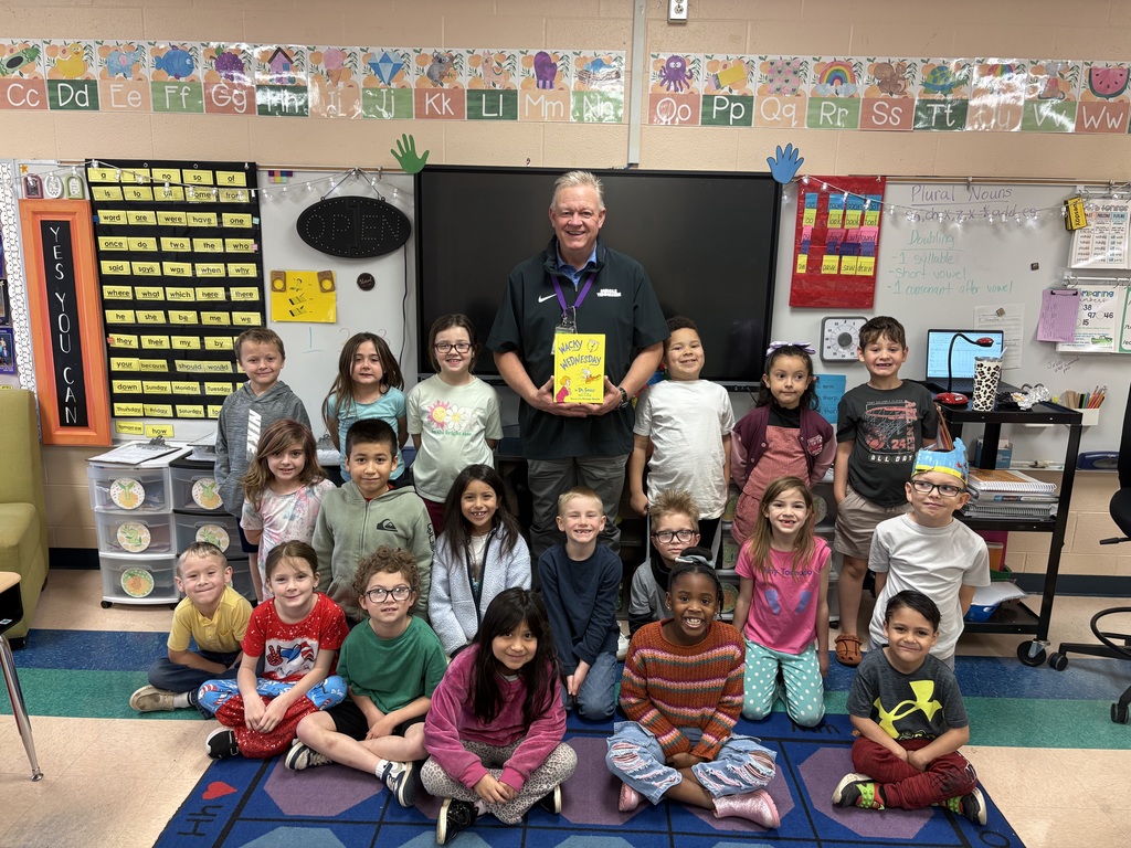 Volunteer with 1st grade class