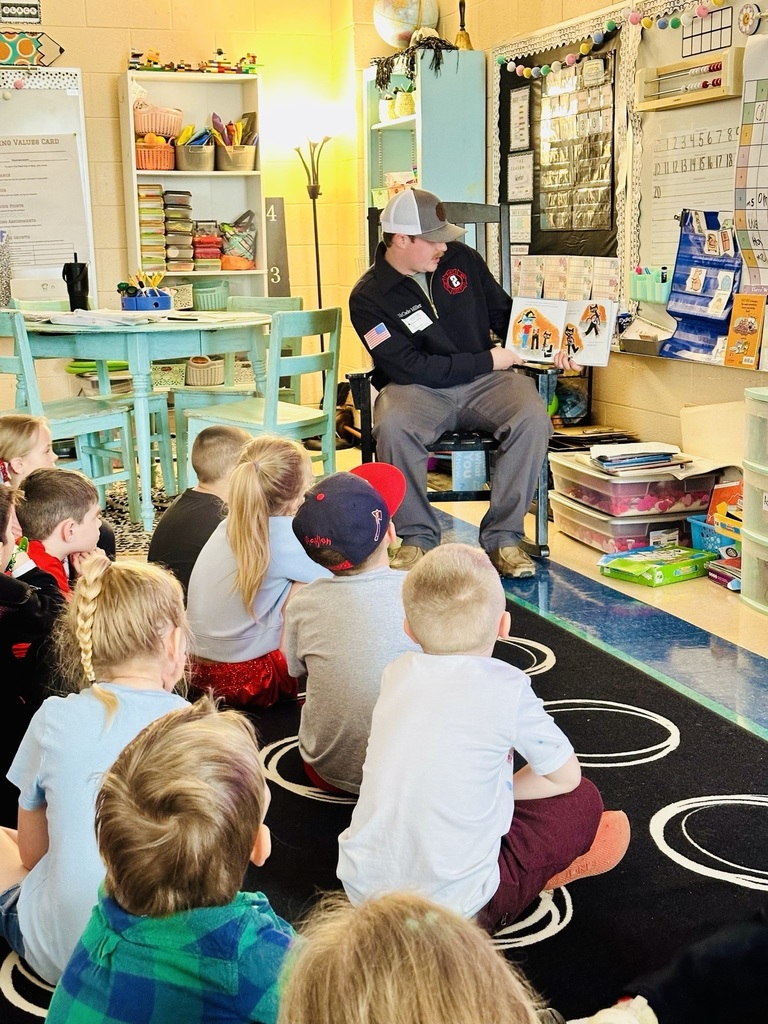 volunteer reader and students