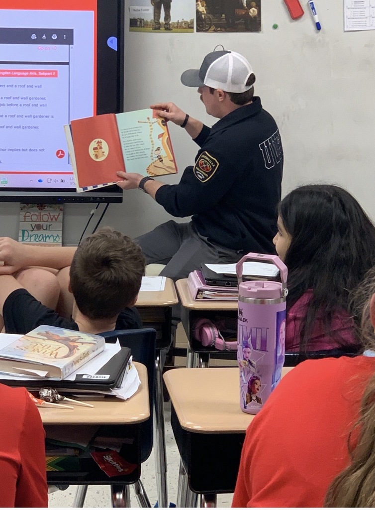 volunteer reader and students