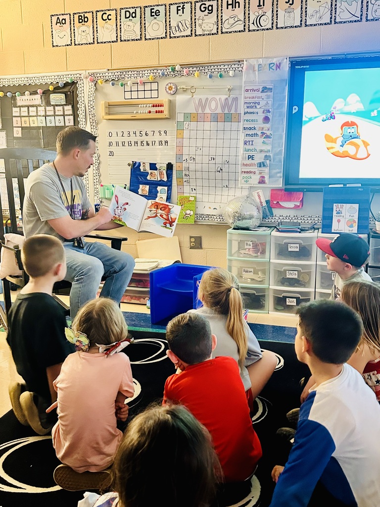 volunteer reader and students