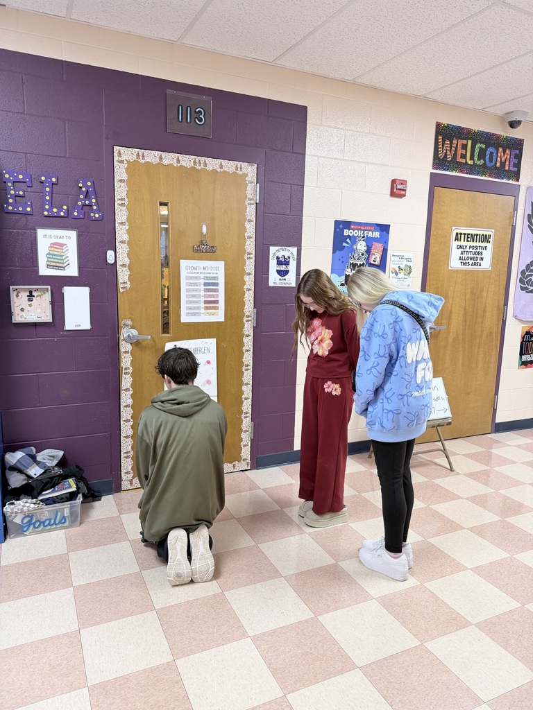 kids praying