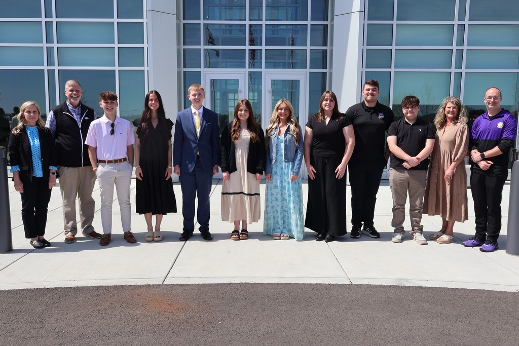 Group picture of the Community High School Top 10 Seniors
