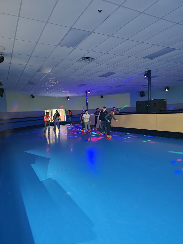 kids rollerskating