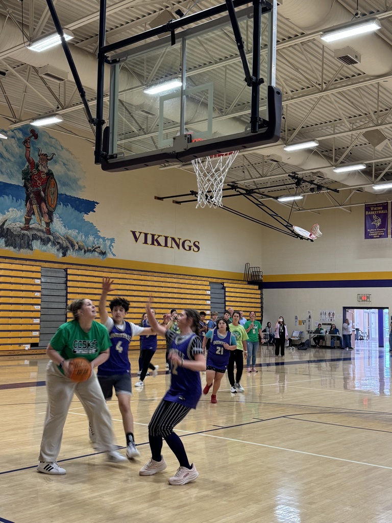 people playing basketball
