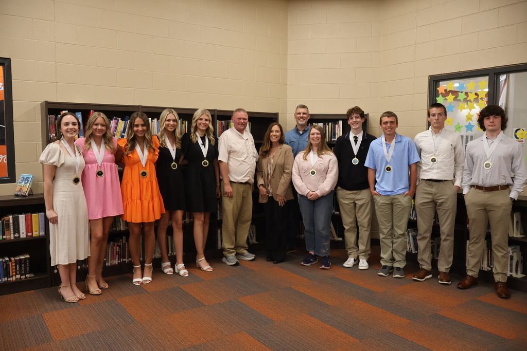 Group Picture of the Cascade High School Top 10 Seniors Along with Two School Board Members and the Superintendent.