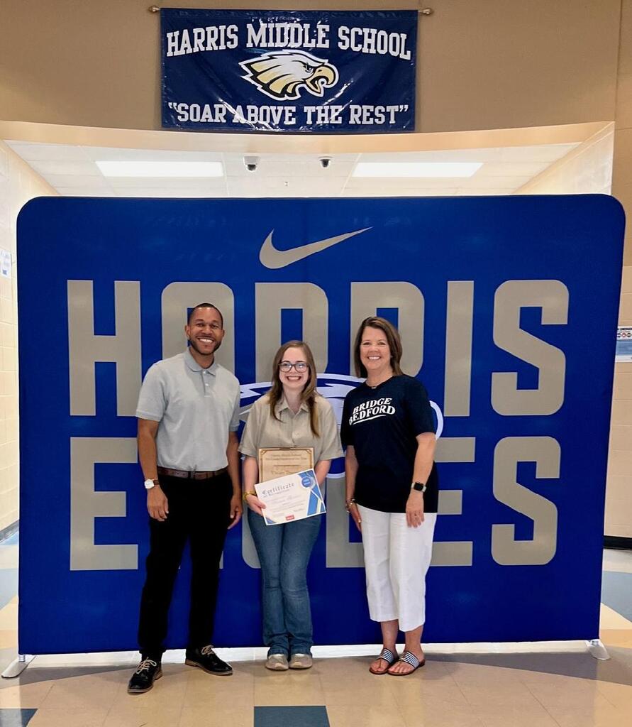 8th Grade and Overall Student of the year, Vivan Thomas recieves her awards!