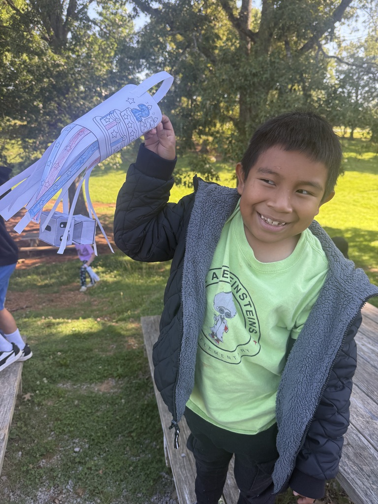 Summer Learning Camp at Eakin - Windsocks