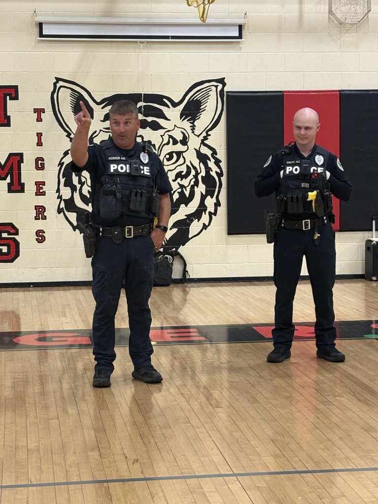 Summer Learning Camp at Thomas Magnet - Officers Visit