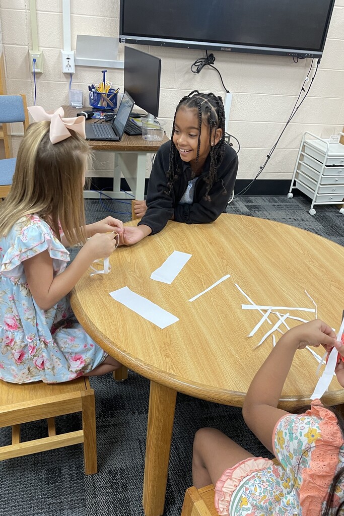 Creating a Paper Chain