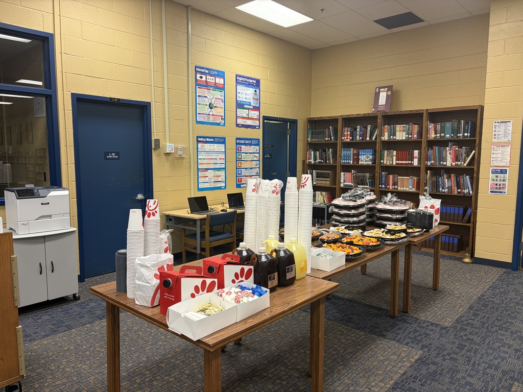 This is a picture of the table that contains the food and drinks in the library.