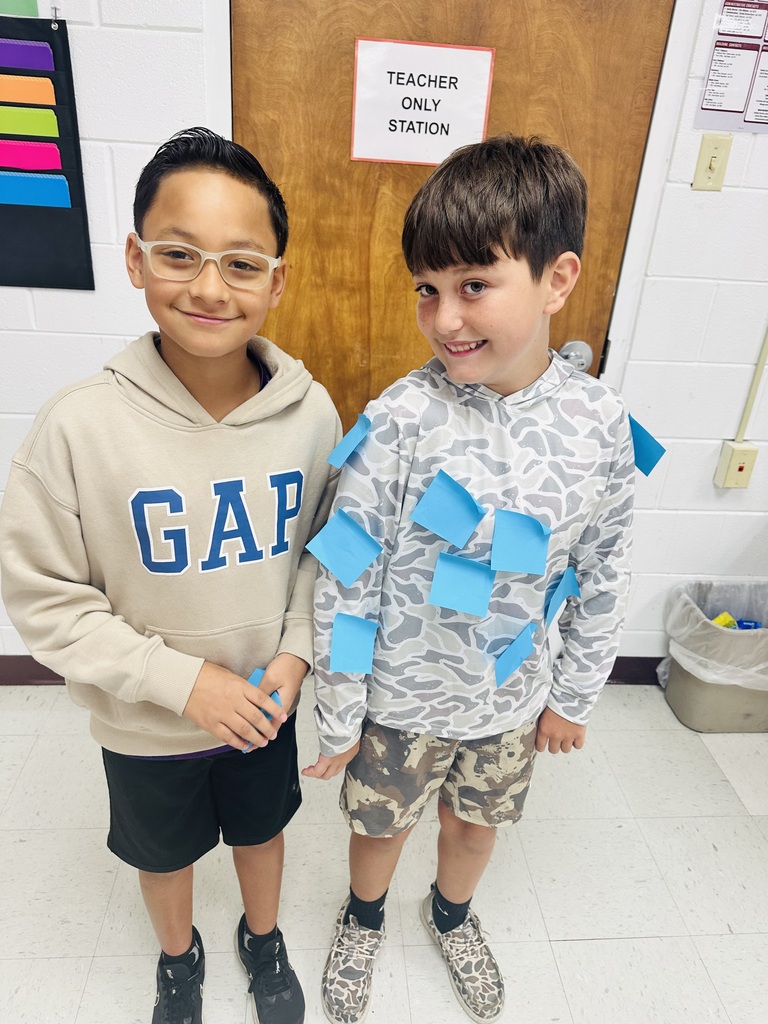 Mrs. Ballinger's class had a good time doing a sticky note ice breaker!
