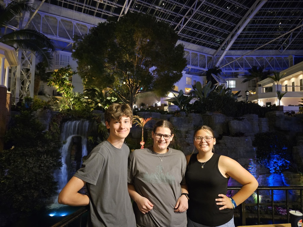Waterfall Carter, Makenzie, Lexi