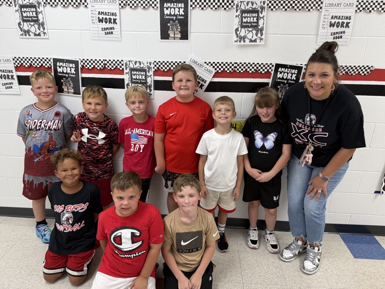 Look at that school spirit! ❤️🖤 Our second graders are proudly wearing their red and black and are ready to cheer on the Big Reds tonight! 🏈📣