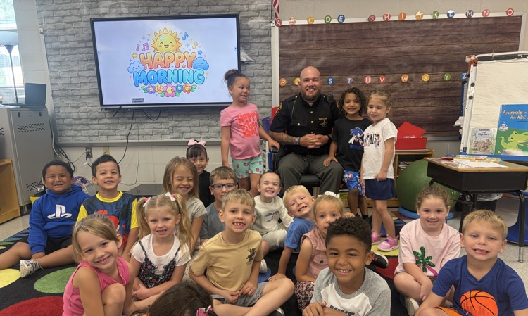 Reading to Kindergarten 