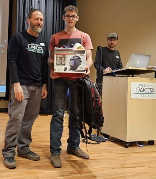 Silas Carson 4th place