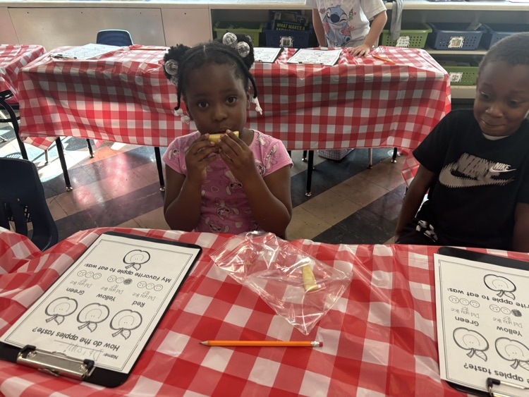 apple eating